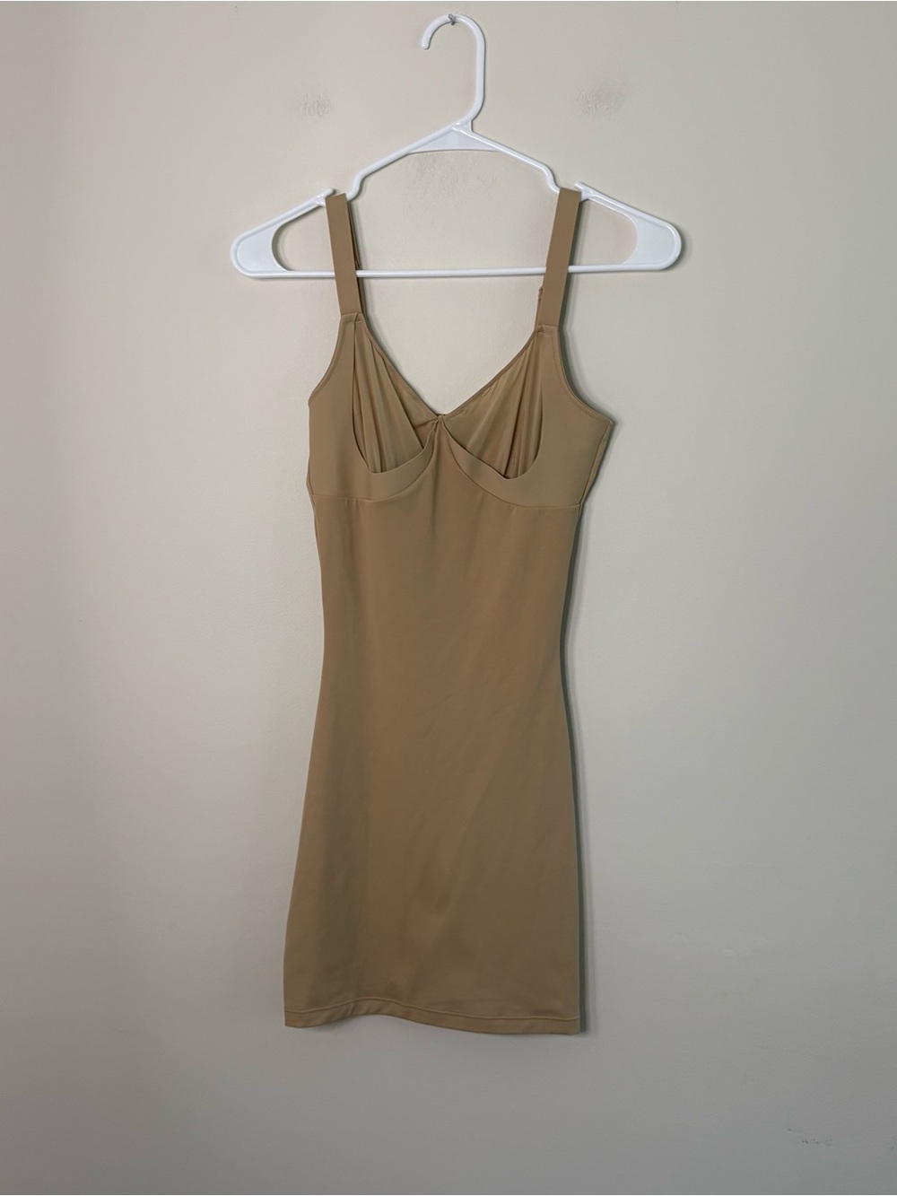 Assets By Spanx Red Hot Label Women’s Medium Beige One Piece Shapewear W7